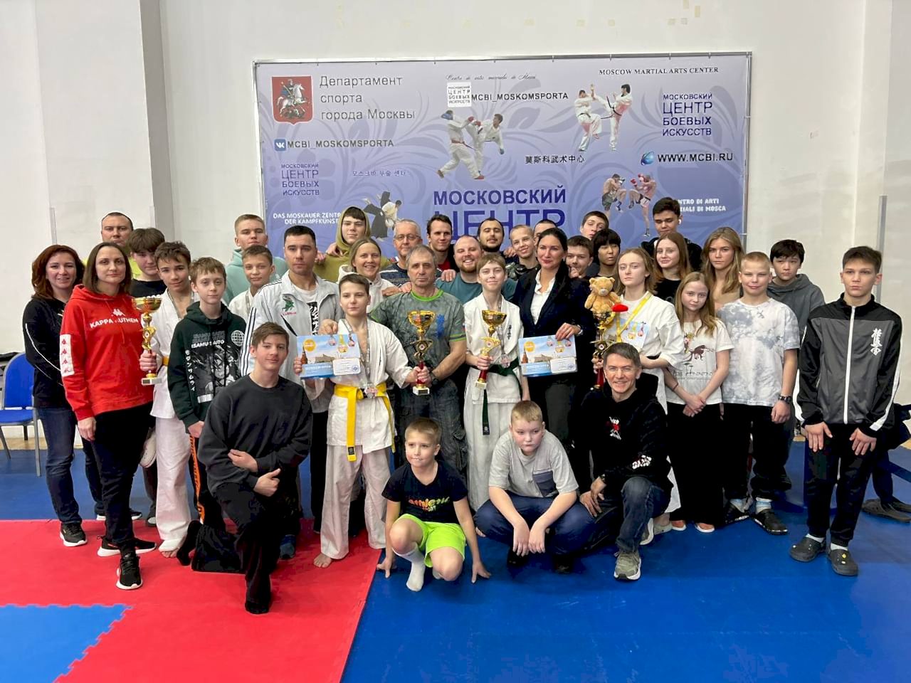 Всероссийские соревнования по киокусинкай IFK «Moscow Open» прошли с 27 по 28 января в Московском центре боевых искусств.